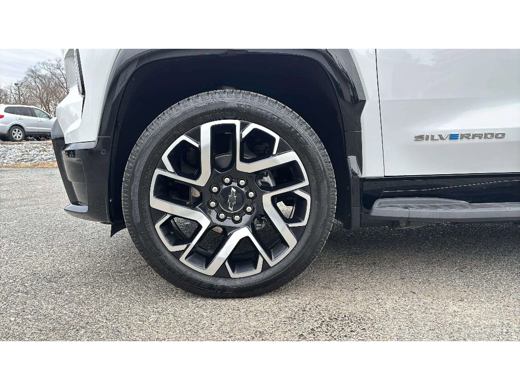 Used 2024 Chevrolet Silverado EV RST image 23