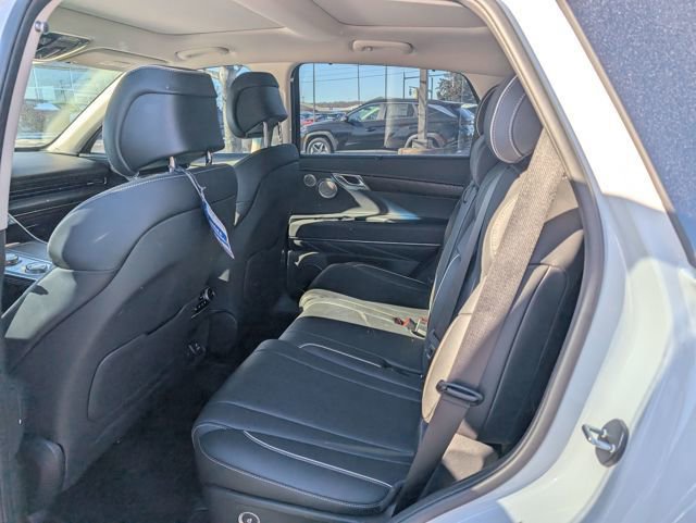 Used 2024 Genesis GV80 2.5T w/ Prestige Package image 9