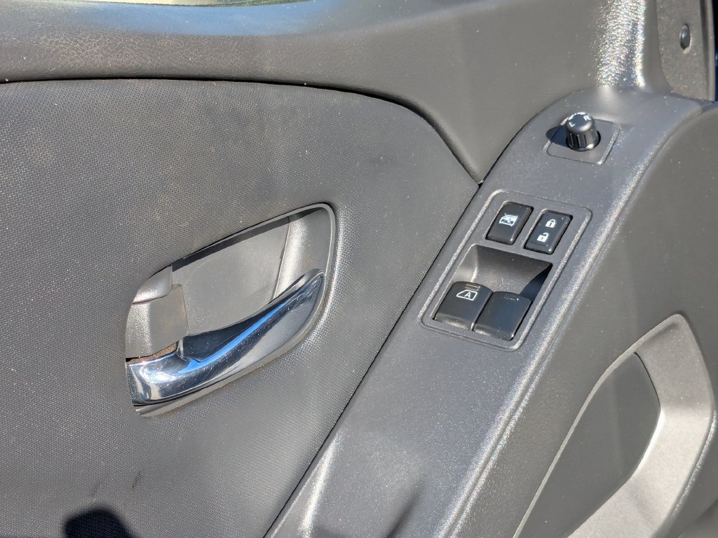 Used 2022 Nissan Frontier SV w/ Technology Package AWD/4WD image 12