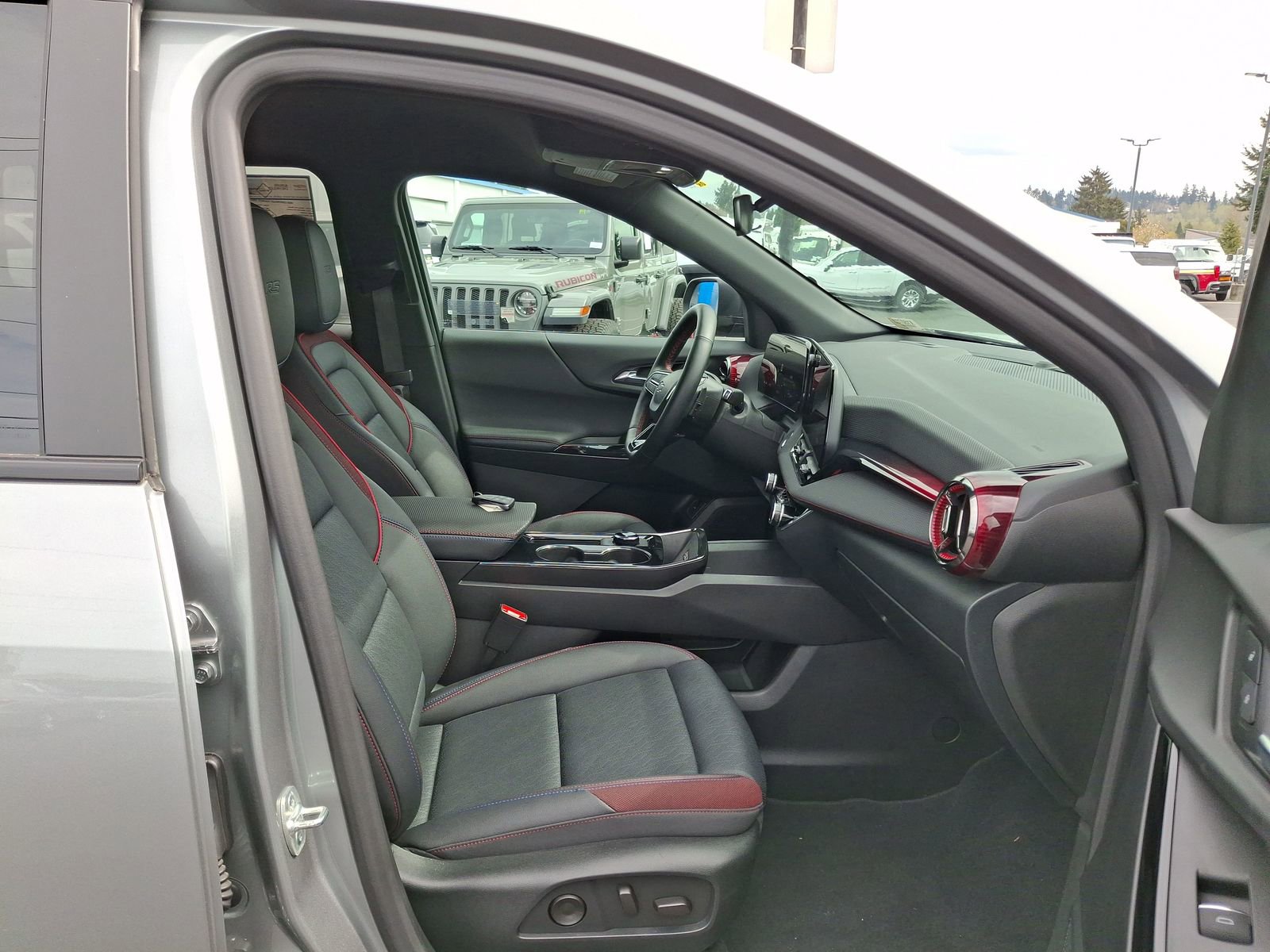 Used 2025 Chevrolet Equinox RS w/ Convenience Package III image 26