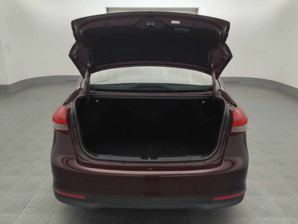 Used 2017 Kia Forte LX FWD image 29