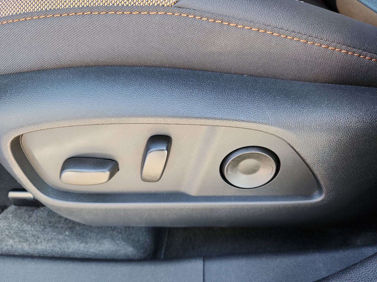 New 2026 Chevrolet Equinox ACTIV w/ Convenience Package III image 13