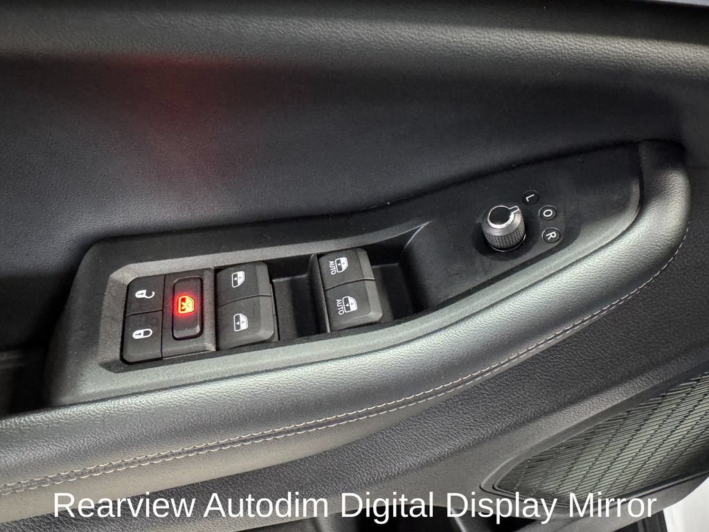 Used 2024 Jeep Grand Cherokee Limited w/ Luxury Tech Group II AWD/4WD image 11