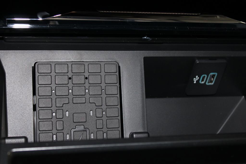 New 2026 Ford F250 Lariat w/ Black Appearance Package image 48