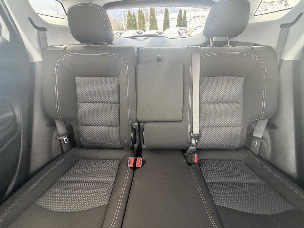 Used 2024 GMC Terrain SLE image 17