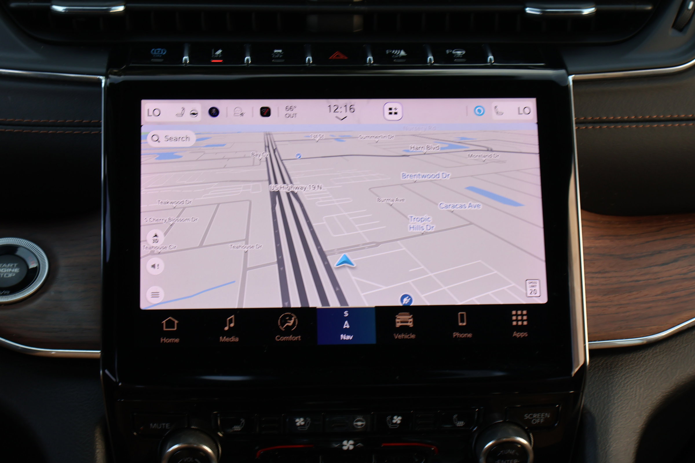 Used 2023 Jeep Grand Cherokee Summit image 3