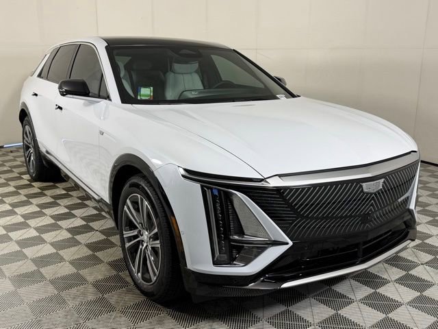 New 2026 Cadillac Lyriq Luxury RWD image 9