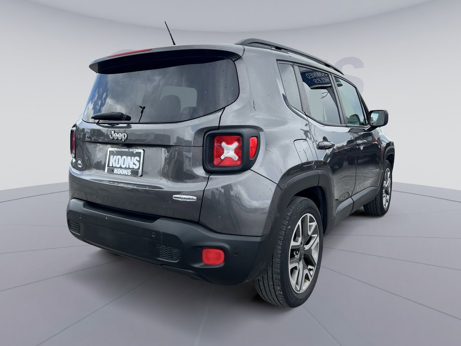 Used 2017 Jeep Renegade Latitude image 4