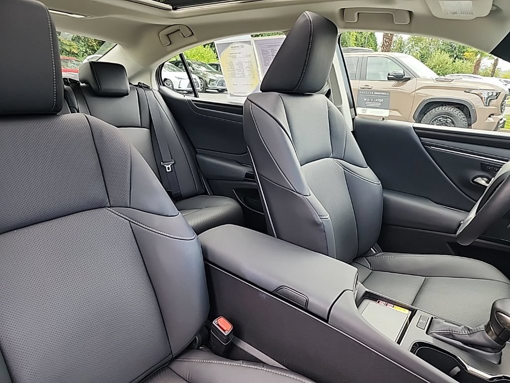 Certified 2025 Lexus ES 350 w/ Premium Package FWD image 21