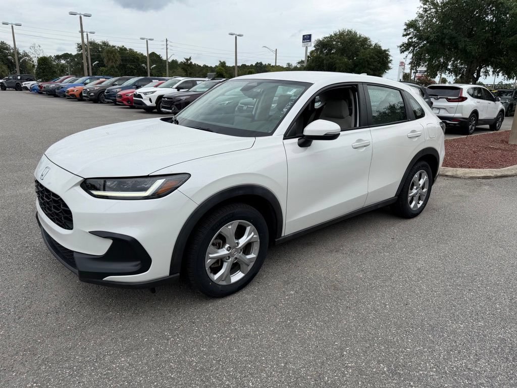 Used 2023 Honda HR-V LX image 11