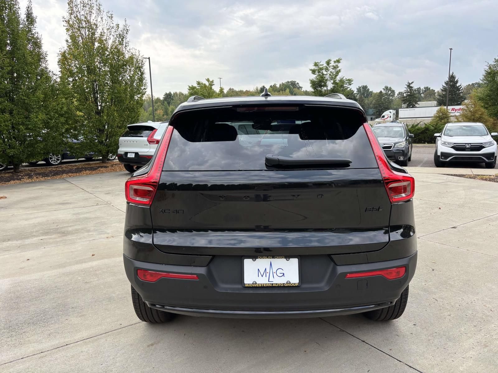 New 2026 Volvo XC40 B5 Ultra w/ Protection Package Premier AWD/4WD image 6