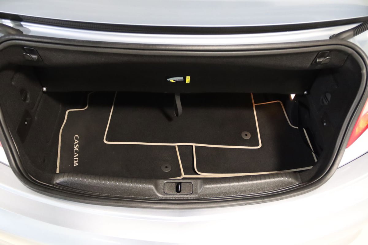 Used 2018 Buick Cascada Premium FWD image 36