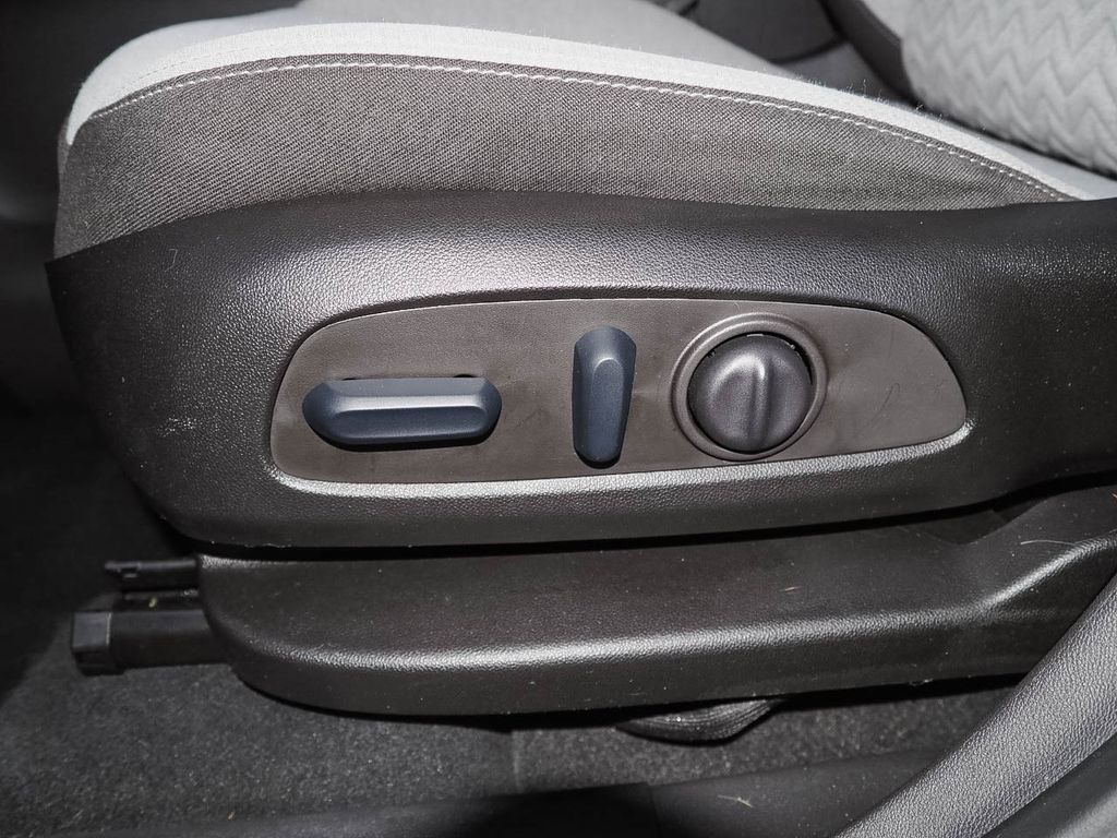 Certified 2022 Chevrolet Equinox LS w/ LS Convenience Package image 23