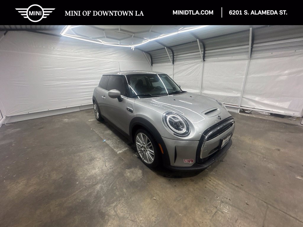 Used 2024 MINI Cooper SE FWD image 1