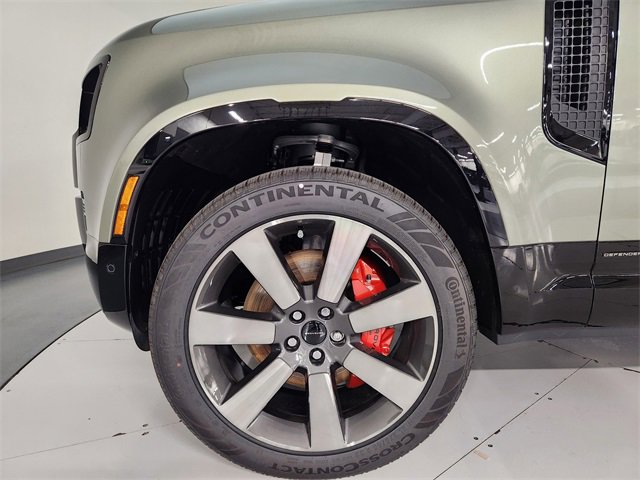 Used 2025 Land Rover Defender 110 X image 11