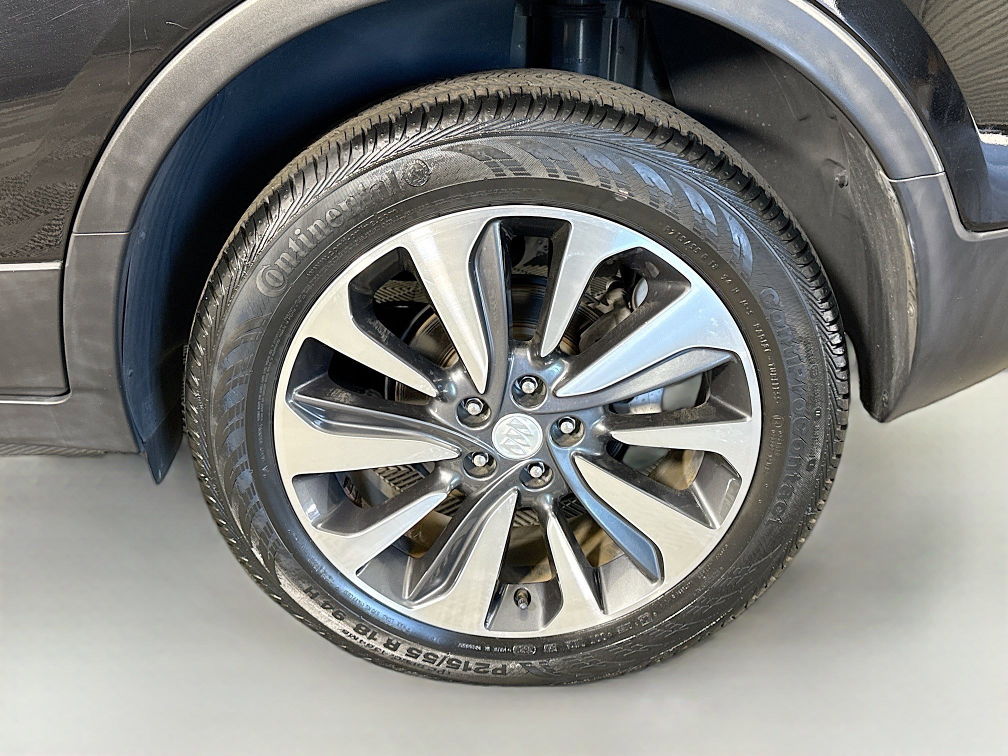 Used 2021 Buick Encore Preferred AWD/4WD image 37