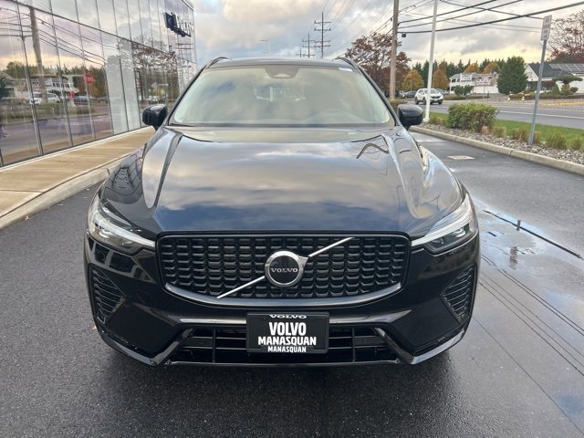 Certified 2025 Volvo XC60 B5 Core image 7