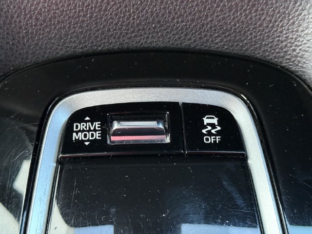 Used 2023 Toyota Corolla SE w/ SE Premium Package FWD image 22