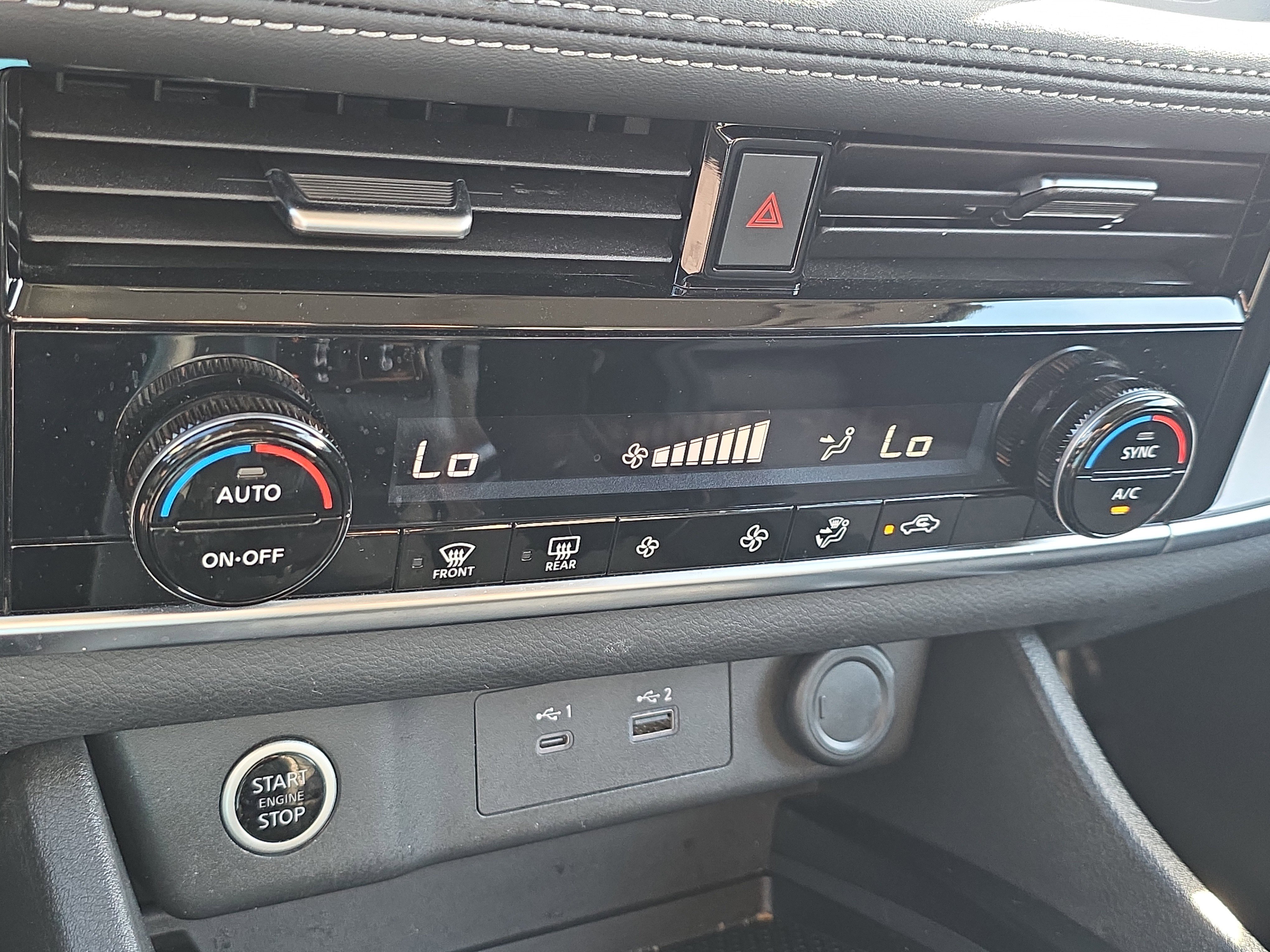 Used 2021 Nissan Rogue SV image 33