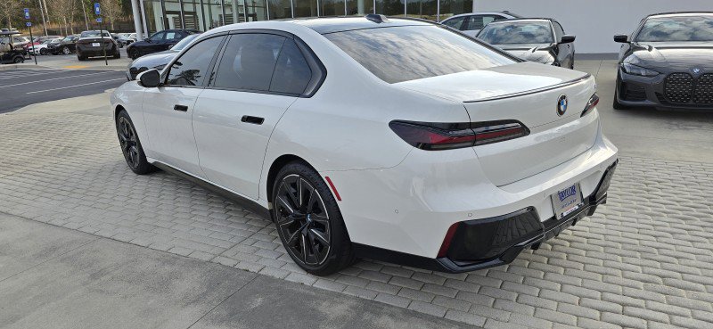 Certified 2023 BMW 740i image 7