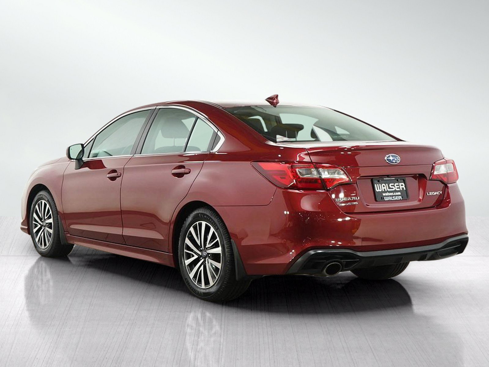 Used 2018 Subaru Legacy 2.5i Premium w/ Moonroof Package AWD/4WD image 3