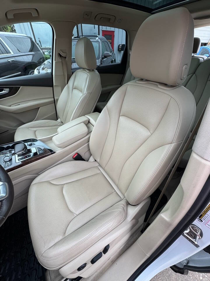 Used 2018 Audi Q7 3.0T Prestige w/ Prestige Package image 9