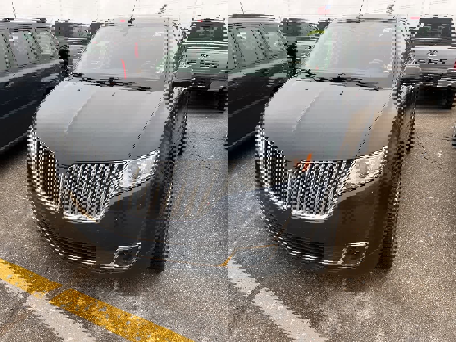 Used 2013 Lincoln MKX AWD image 4