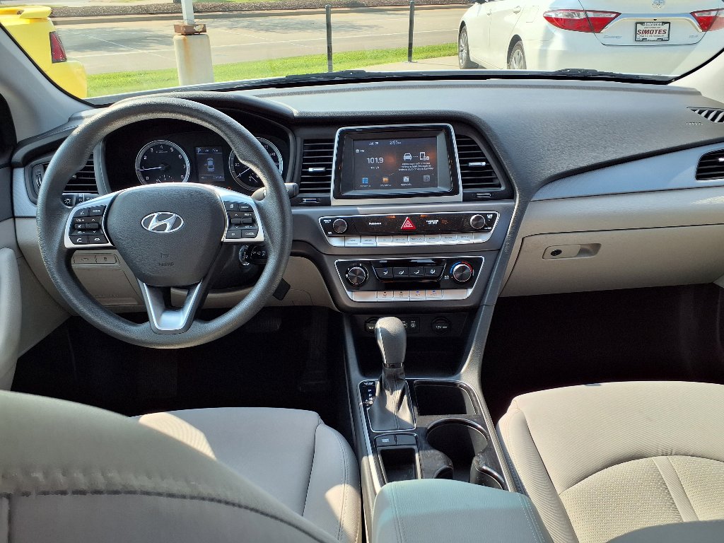 Used 2019 Hyundai Sonata SE image 12