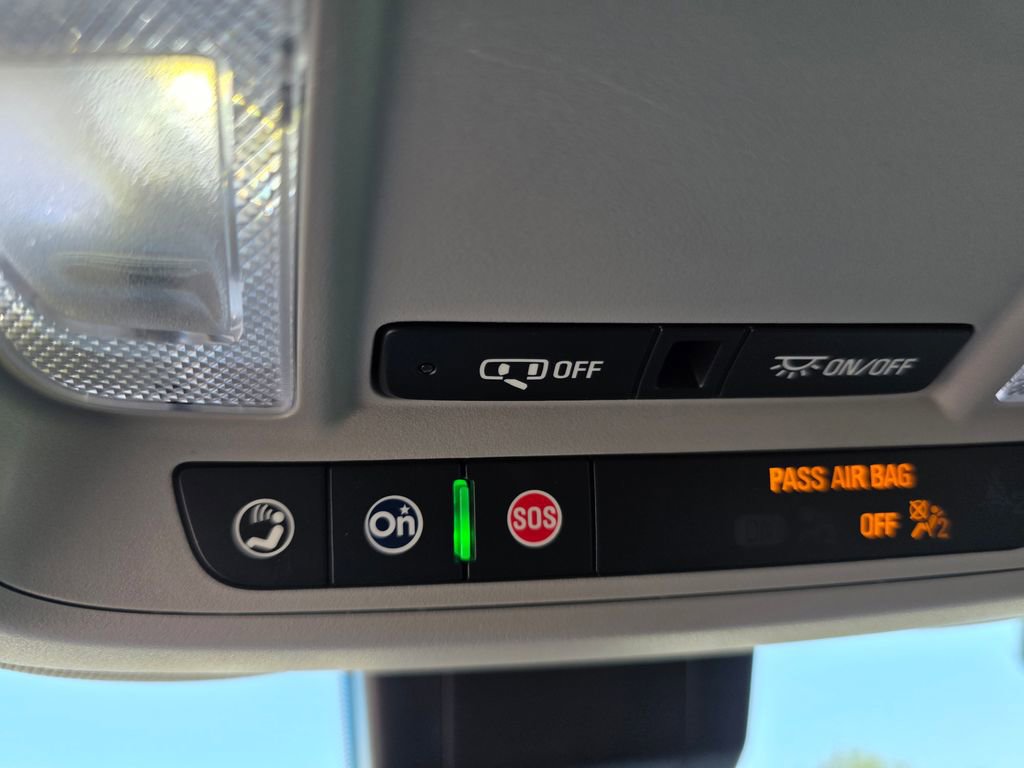 Used 2021 Chevrolet Equinox LS image 23