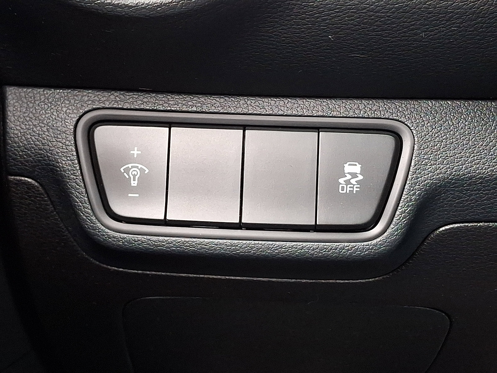 Used 2022 Kia Forte LXS image 24