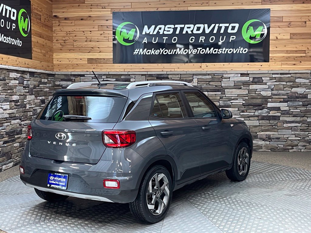 Certified 2023 Hyundai Venue SEL FWD image 17