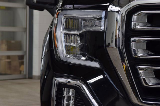Used 2021 GMC Sierra 1500 SLT w/ SLT Premium Package AWD/4WD image 10