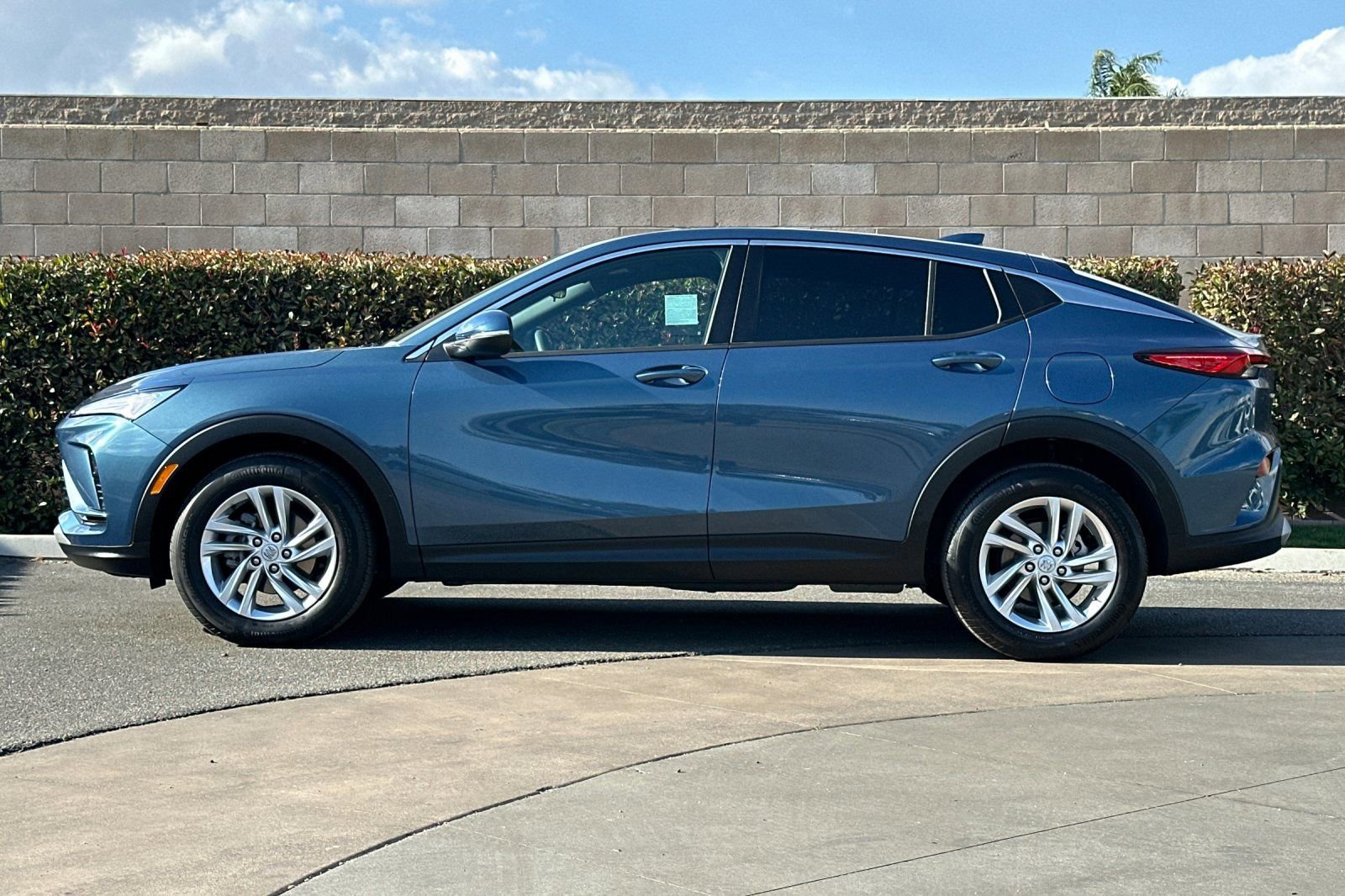 Certified 2025 Buick Envista Preferred FWD image 7