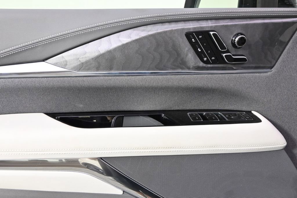 New 2026 Cadillac Escalade IQ Sport 1 w/ LPO, Floor Liner Package AWD/4WD image 21