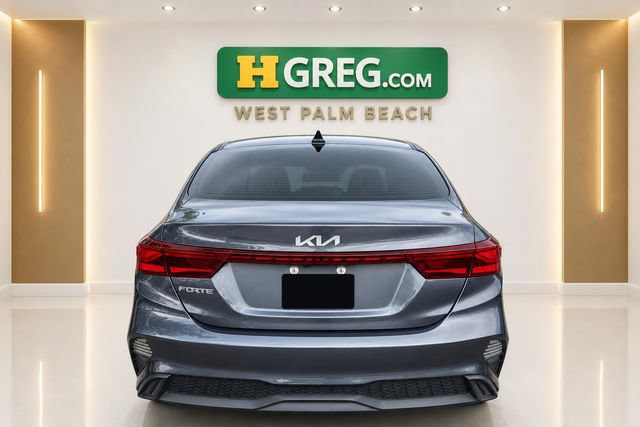 Used 2022 Kia Forte LXS w/ LXS Technology Package FWD image 8