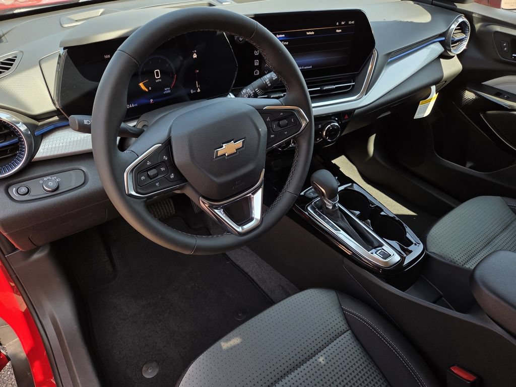 New 2026 Chevrolet Trax LT w/ LT Convenience Package FWD image 11