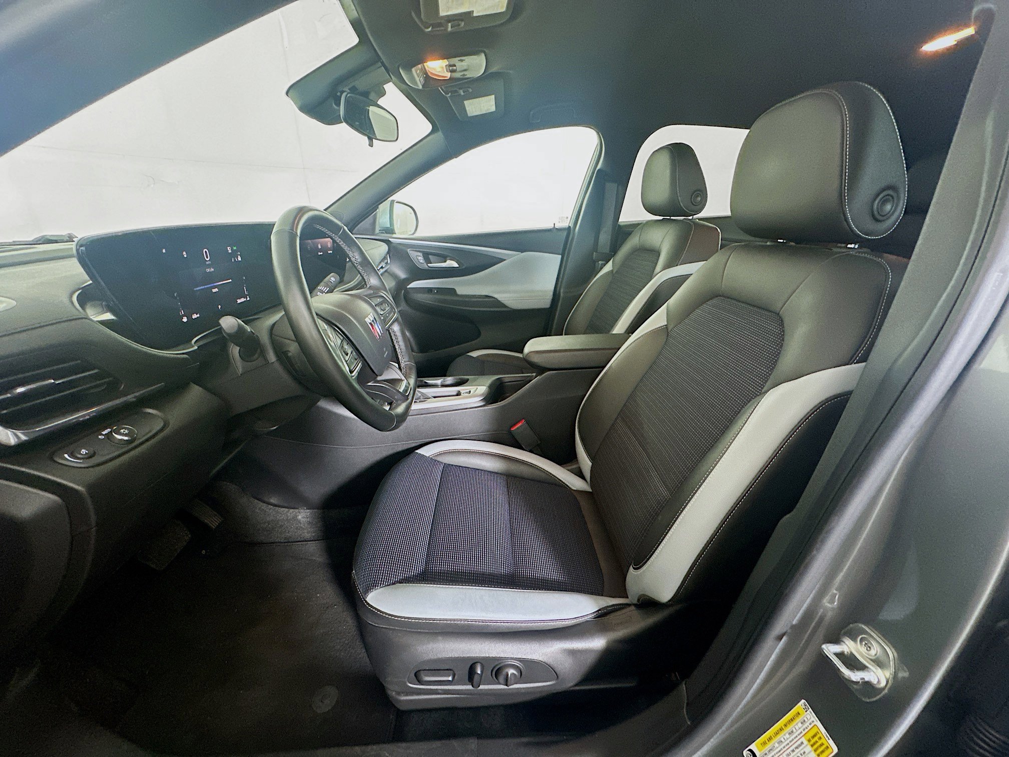 Used 2024 Buick Envista Preferred w/ Convenience I Package FWD image 13