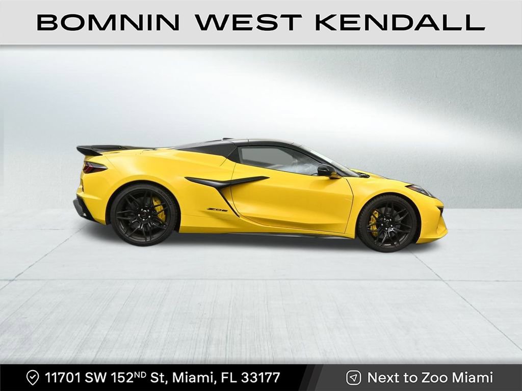 Used 2025 Chevrolet Corvette Z06 w/ Stealth Interior Trim Package image 6