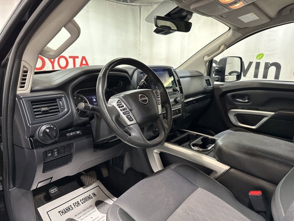 Used 2024 Nissan Titan SV w/ SV Convenience Package image 24