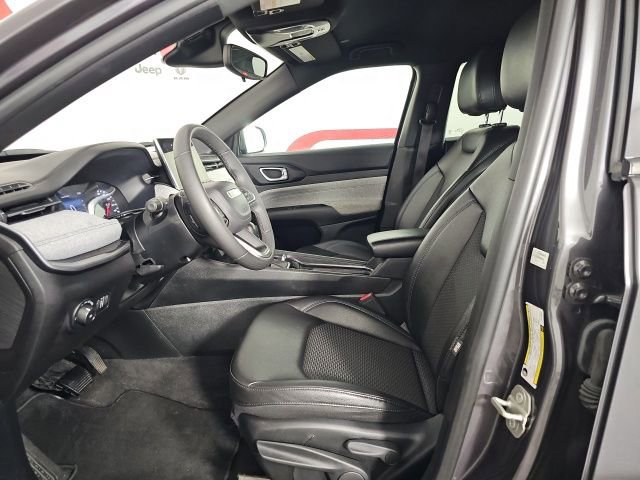 Certified 2024 Jeep Compass Latitude image 10