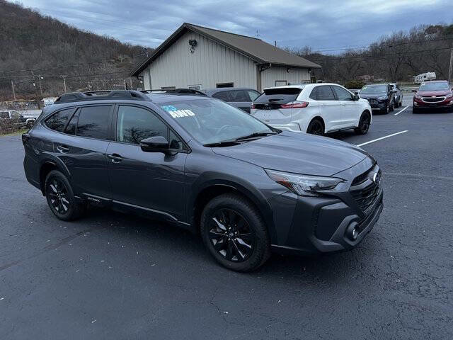 Used 2023 Subaru Outback Onyx Edition image 3