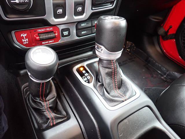 Used 2018 Jeep Wrangler Rubicon AWD/4WD image 12