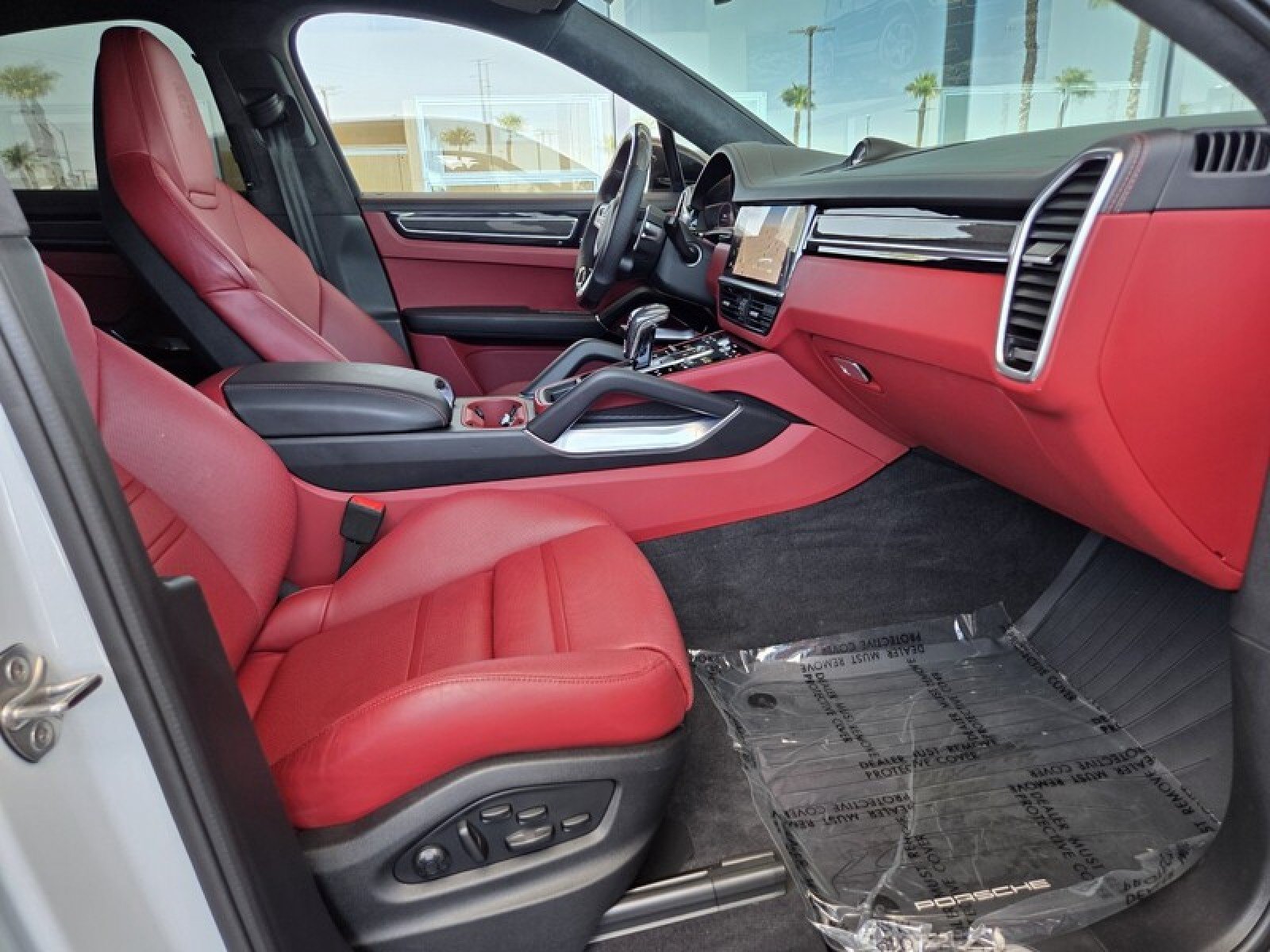Used 2022 Porsche Cayenne Turbo AWD/4WD image 19