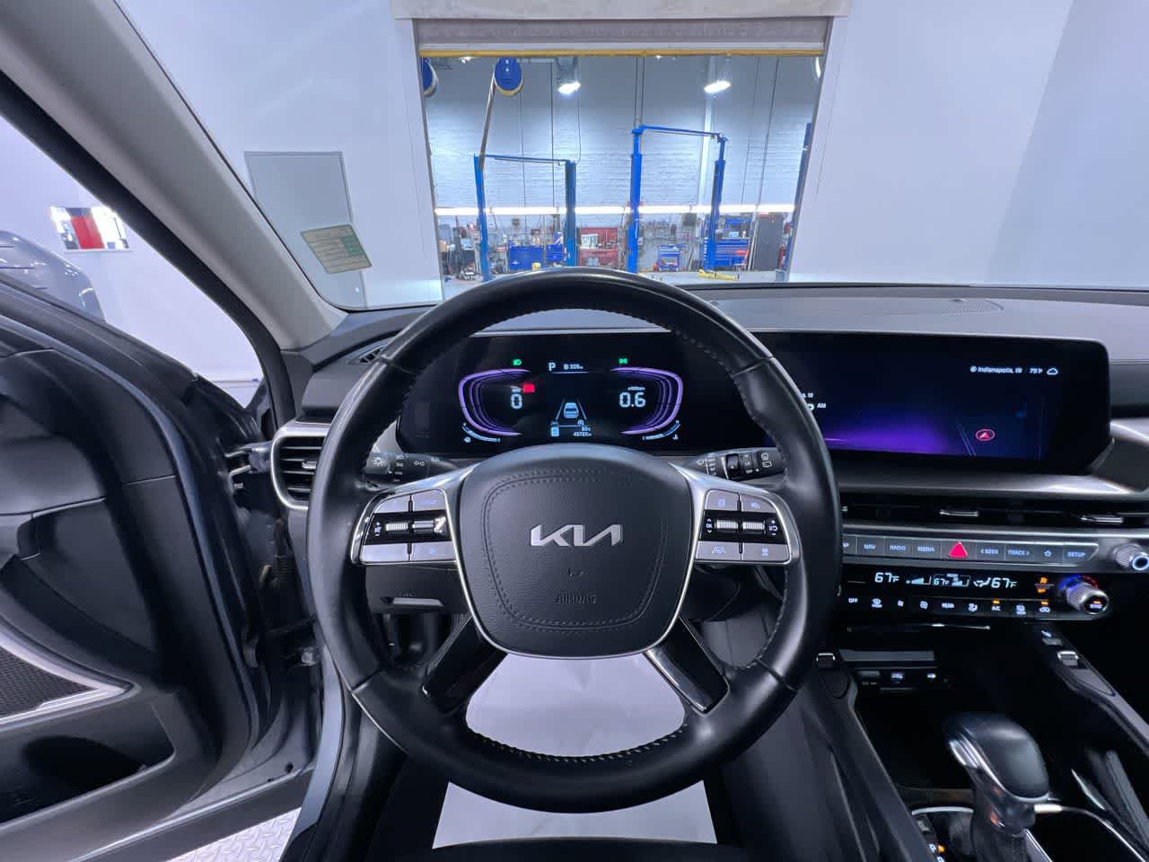 Used 2025 Kia Telluride S AWD/4WD image 15