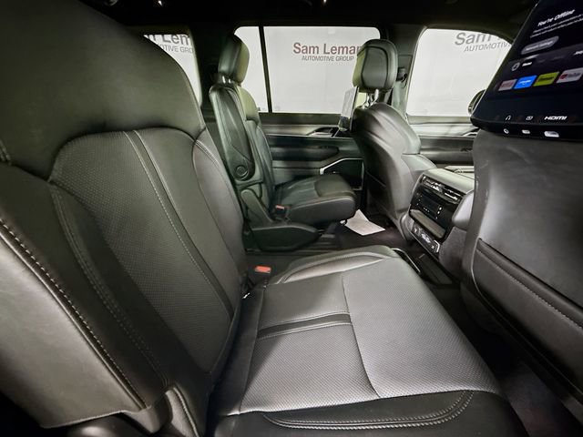 Used 2024 Jeep Wagoneer Series II AWD/4WD image 30