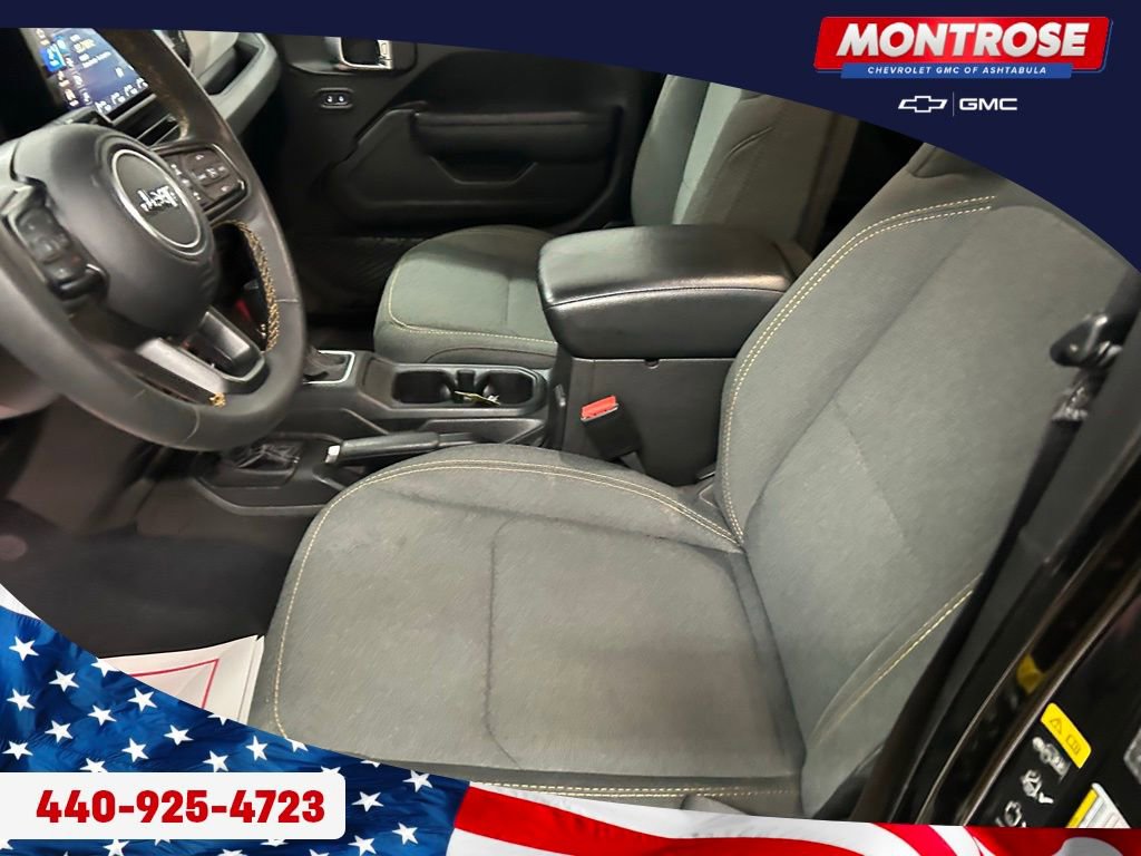 Used 2024 Jeep Wrangler Unlimited w/ Convenience Group image 11