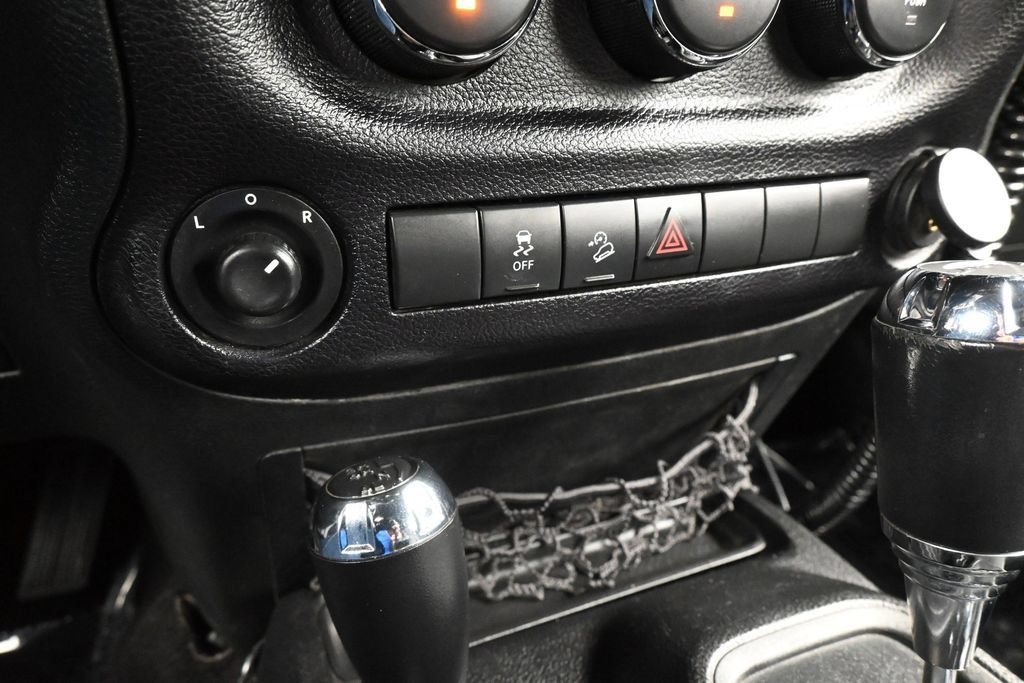 Used 2014 Jeep Wrangler Unlimited Sport w/ Power Convenience Group AWD/4WD image 24