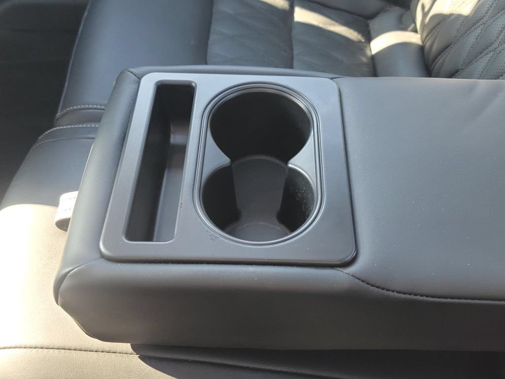 Used 2023 Nissan Maxima Platinum w/ Sport Mat Group FWD image 32