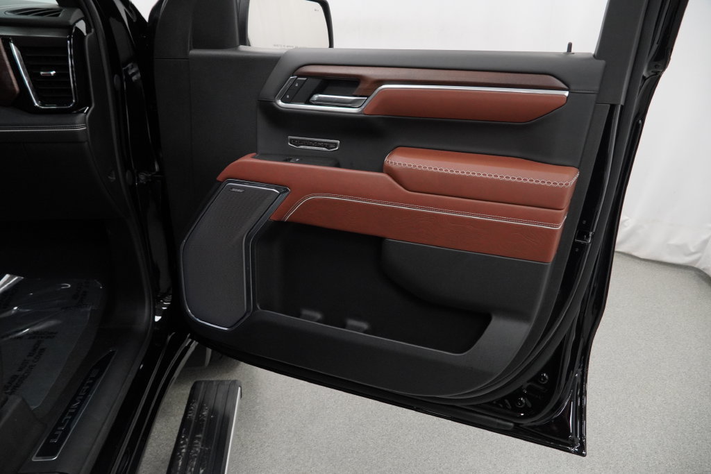 Certified 2025 GMC Sierra 1500 Denali Ultimate AWD/4WD image 35