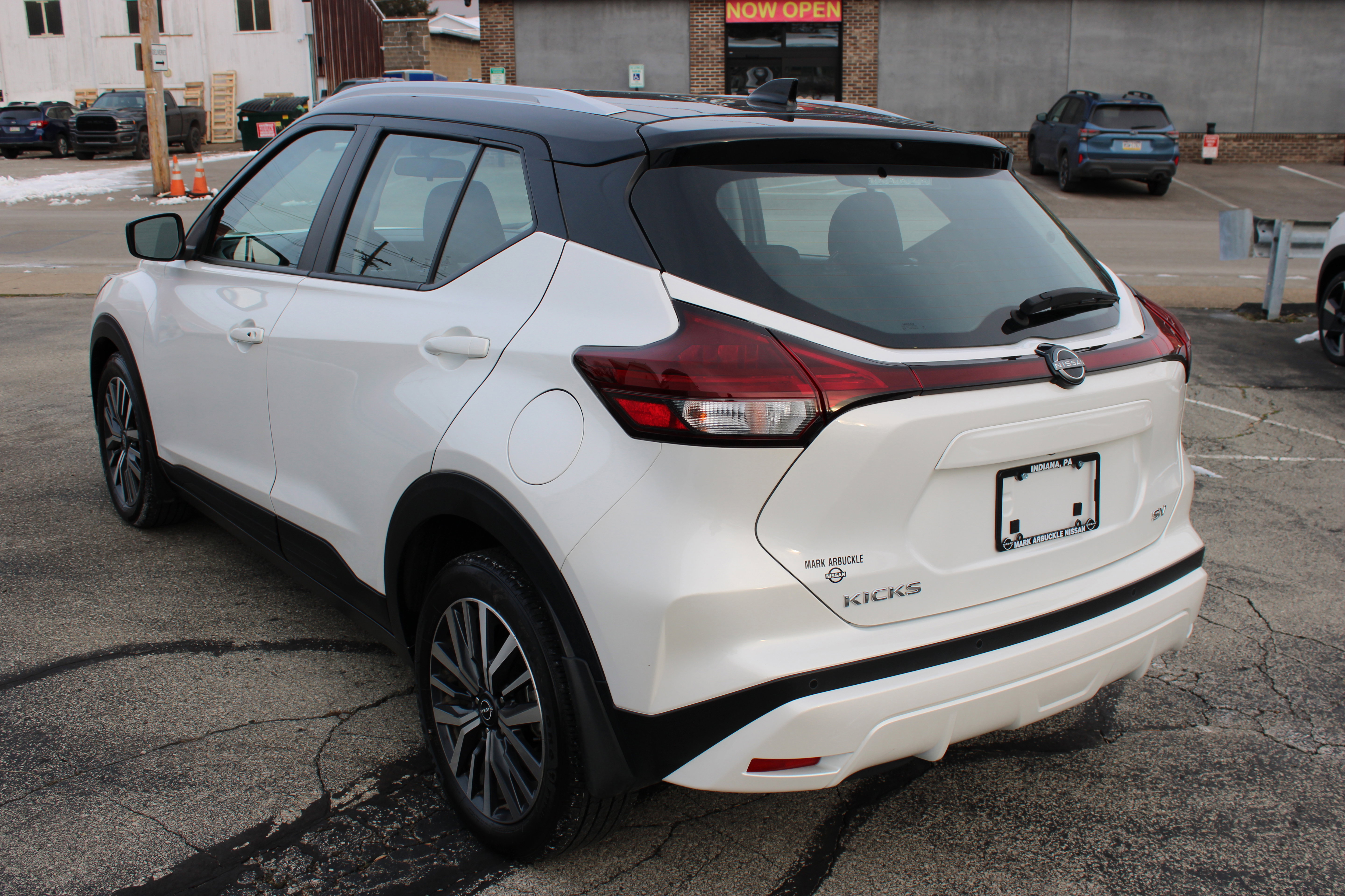 Certified 2024 Nissan Kicks SV image 3